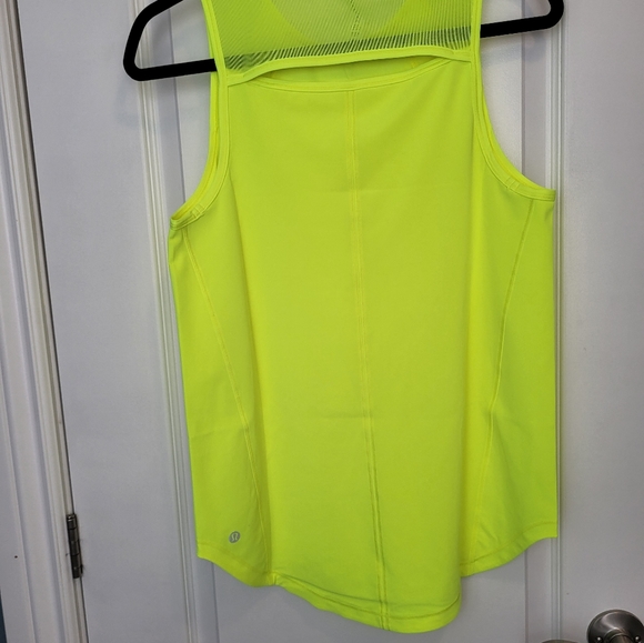 Sculpt Tank Top - Picture 3 of 6